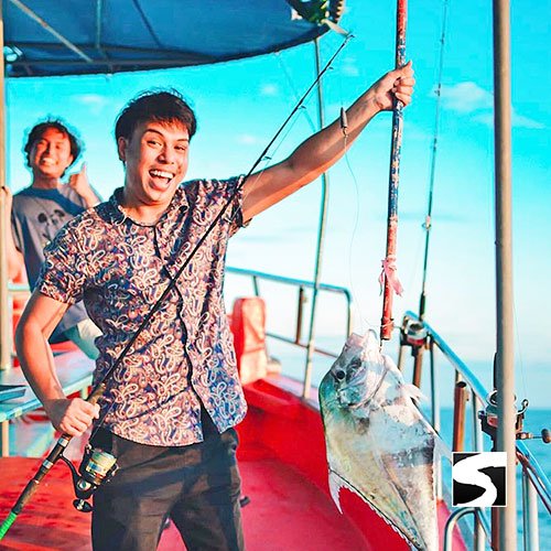Deep Sea Fishing Traditional Boat - Koh Samui Cruising Excursions - samuitours.app